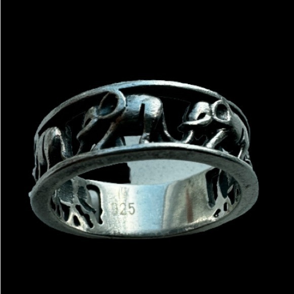 Jewelry - Lucky Elephants Sterling Silver 925 Ring Size 8